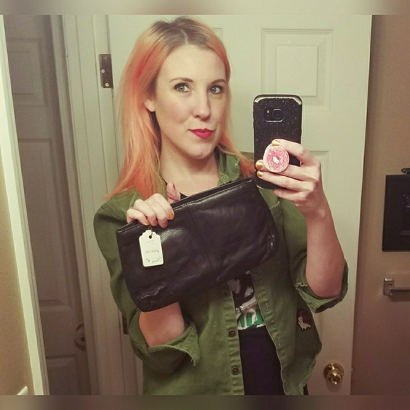 Vintage Handbags - Great, VINTAGE, black, leather clutch!!